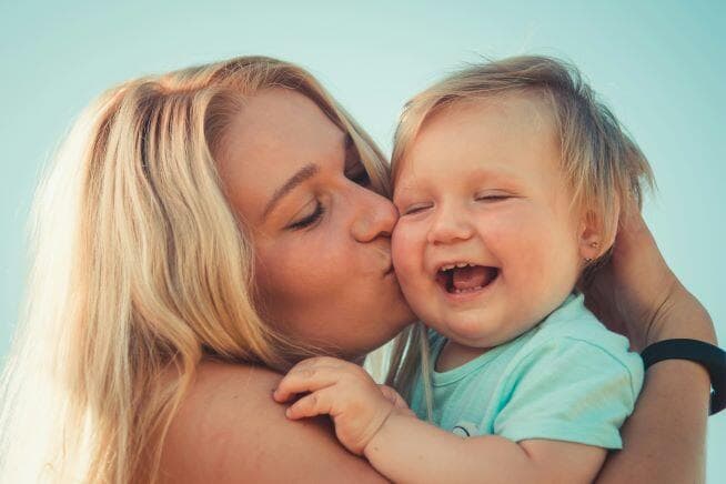Personalizzare gli auguri per la festa della mamma: far sentire ogni mamma speciale con Mailpro